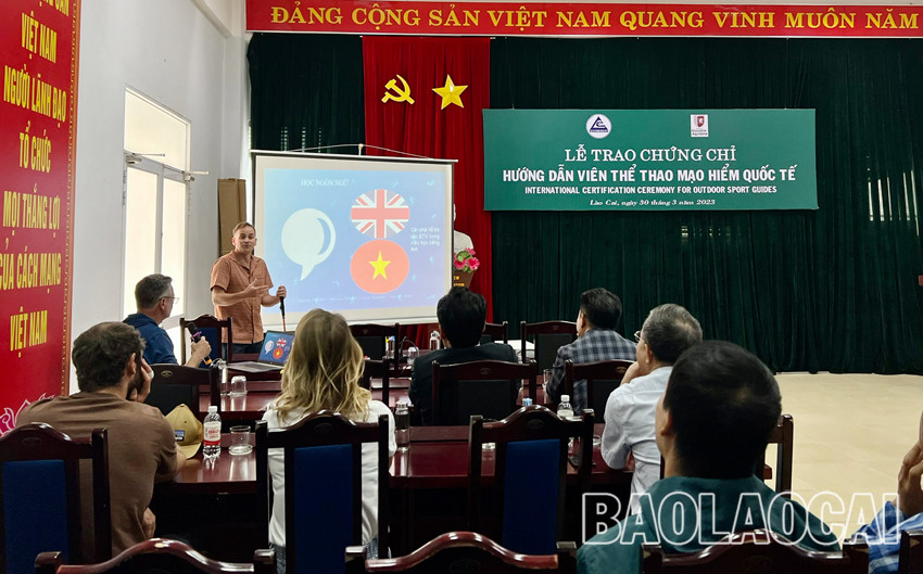 8 học viên được nhận chứng chỉ hướng dẫn viên thể thao mạo hiểm quốc tế ảnh 1