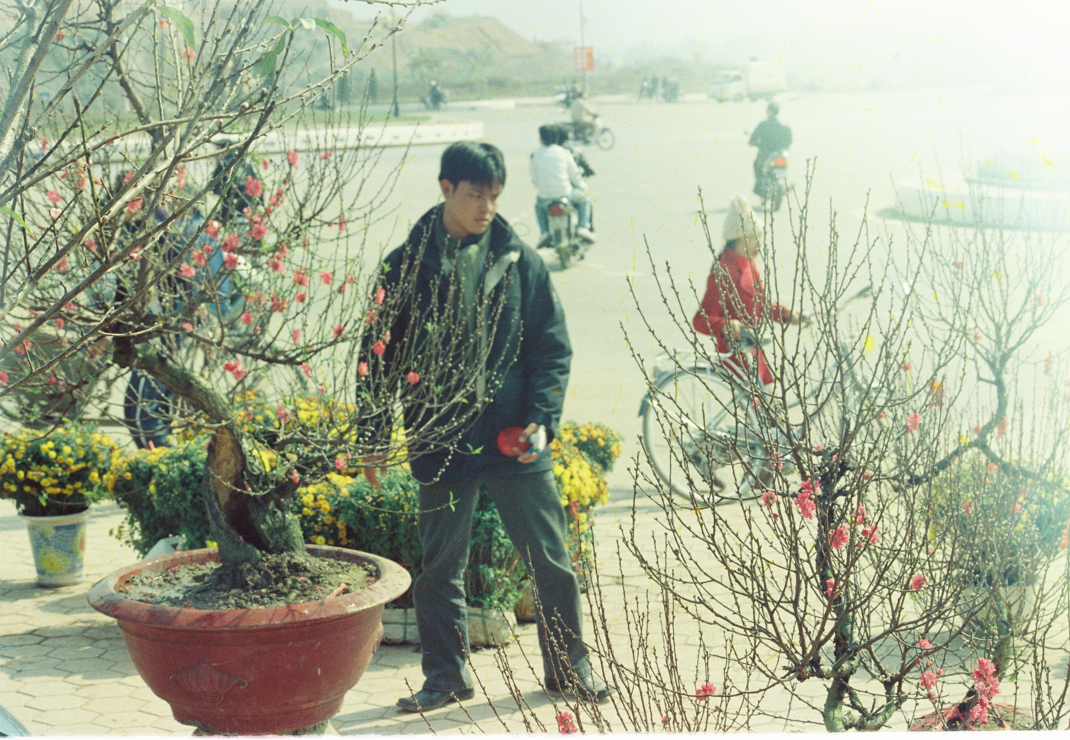 Hình ảnh chợ tết Cốc Lếu những năm đầu tái lập tỉnh ảnh 3