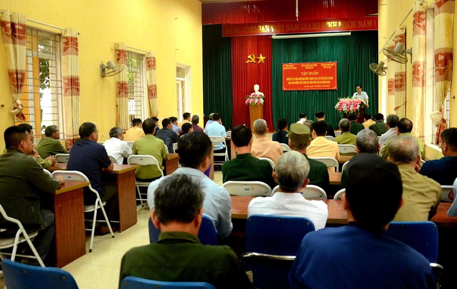 Quang cảnh buổi tập huấn.