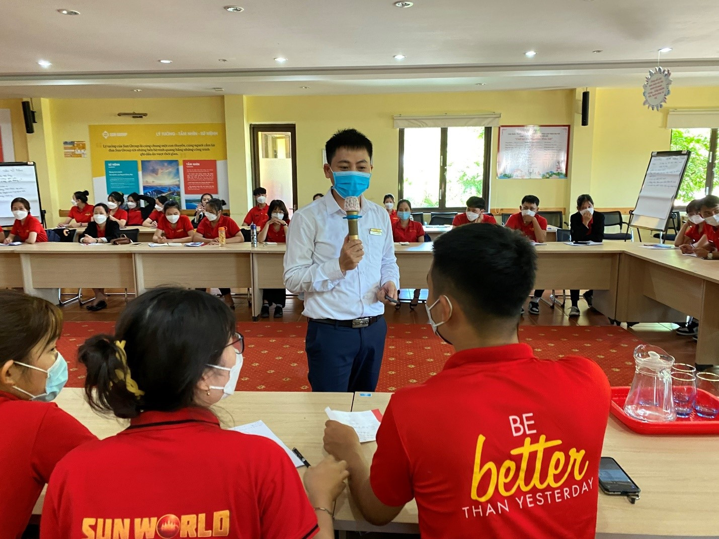 Lớp đào tạo Dịch vụ từ tâm cho CBNV Sun World. Lớp đào tạo Dịch vụ từ tâm cho CBNV Sun World.