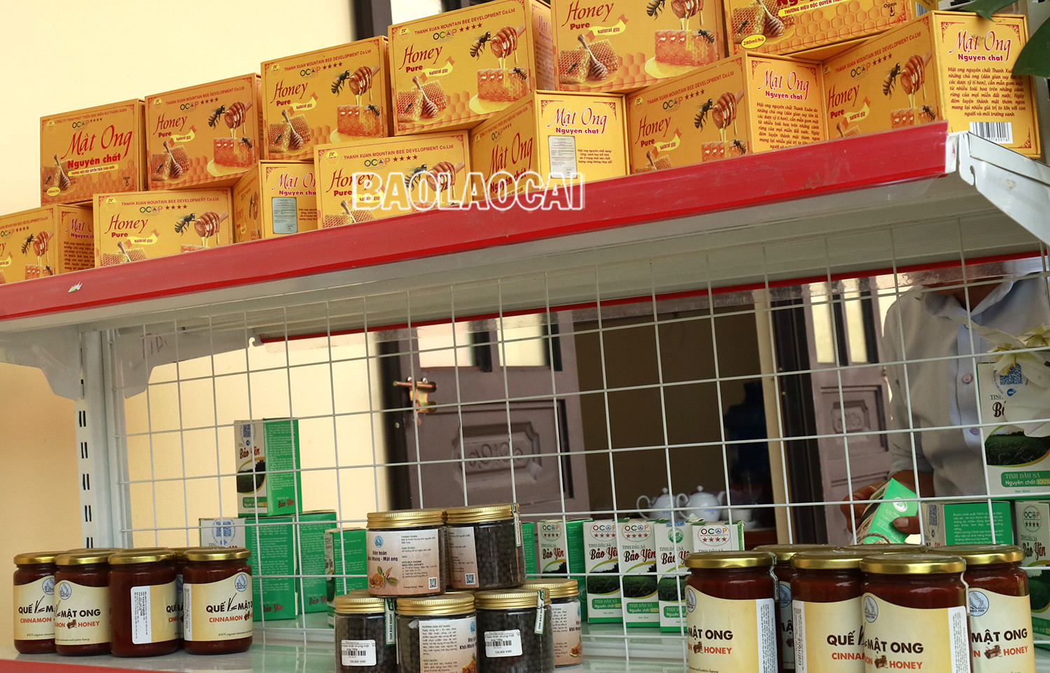 Nhiều sản phẩm OCOP của tỉnh Lào Cai đã khẳng định được thương hiệu trên thị trường. Nhiều sản phẩm OCOP của tỉnh Lào Cai đã khẳng định được thương hiệu trên thị trường.