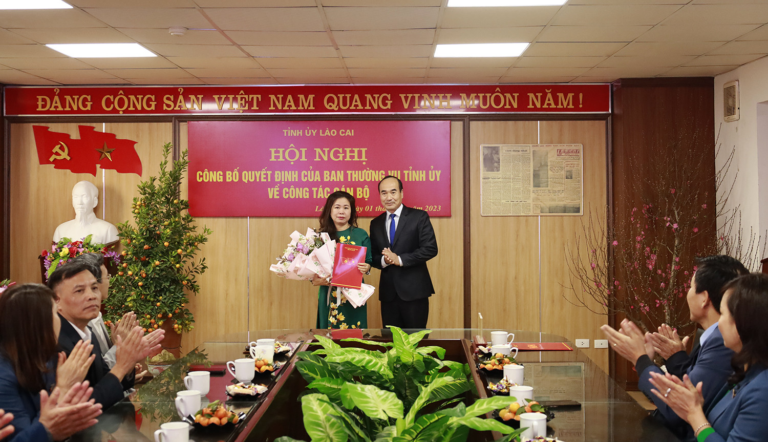 Công bố quyết định bổ nhiệm Phó Tổng Biên tập Báo Lào Cai và Phó Giám đốc Đài Phát thanh - Truyền hình tỉnh ảnh 1