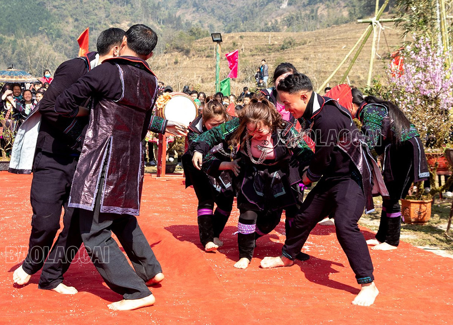 Đặc sắc Lễ hội Pút tồng và hát giao duyên Cụm xã Tả Phìn ảnh 7