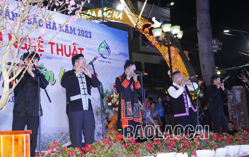 Nhiều hoạt động văn hoá đặc sắc tại Festival Cao nguyên trắng Bắc Hà ảnh 8 Nhiều hoạt động văn hoá đặc sắc tại Festival Cao nguyên trắng Bắc Hà ảnh 8