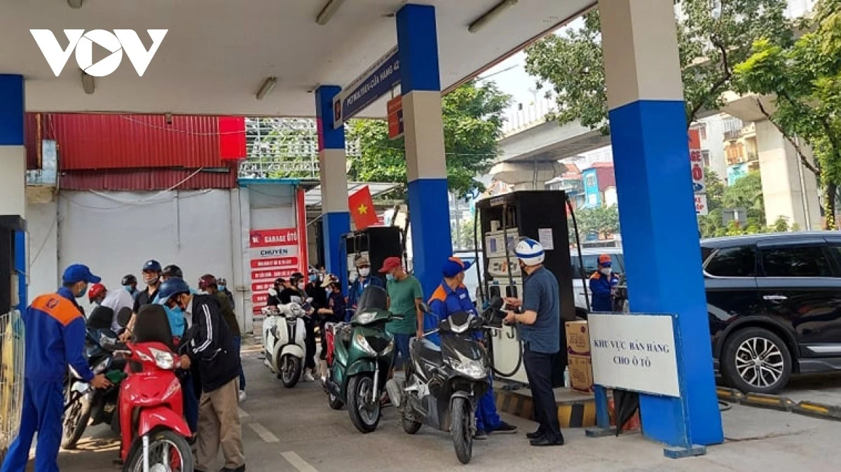 vi sao bo tai chinh khong dong y giam thue tieu thu dac biet doi voi xang hinh anh 1