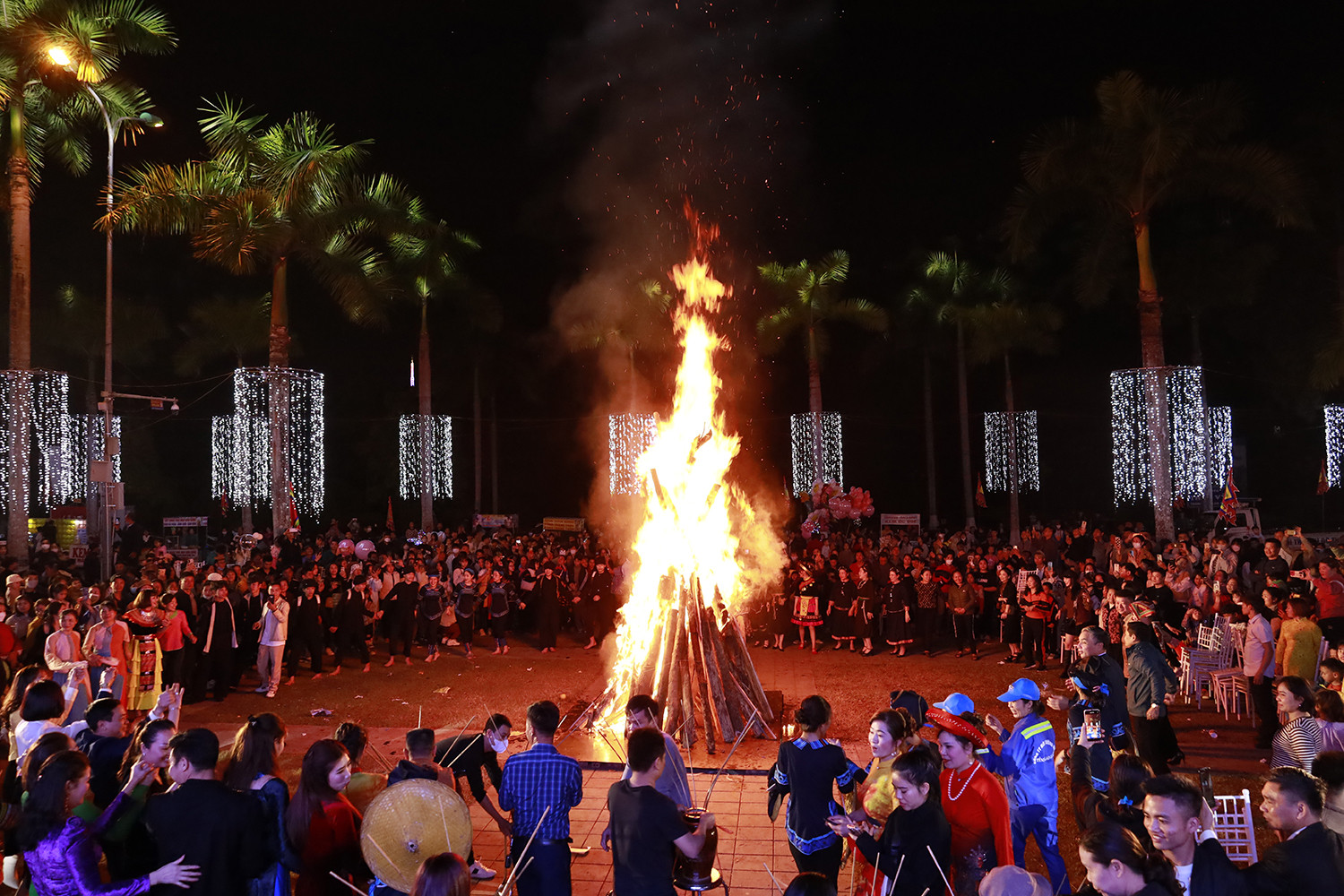 Lễ hội đền Thượng năm 2023 thu hút hơn 200 nghìn lượt người dân và du khách ảnh 7