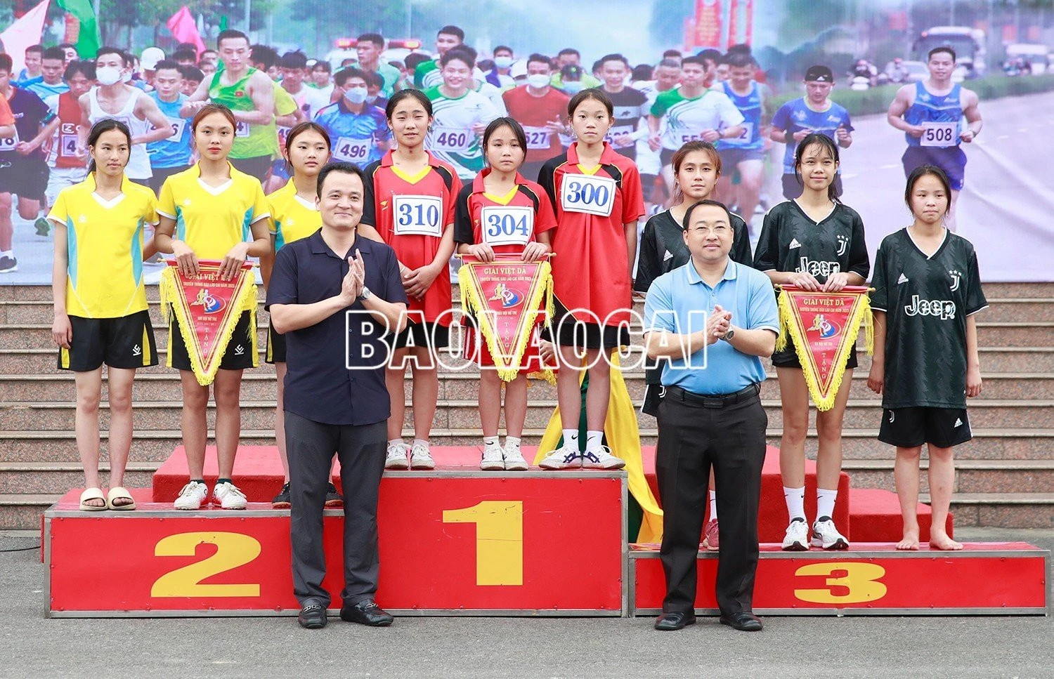 Đoàn Mường Khương bảo vệ thành công ngôi vô địch tại Giải Việt dã truyền thống Báo Lào Cai ảnh 9