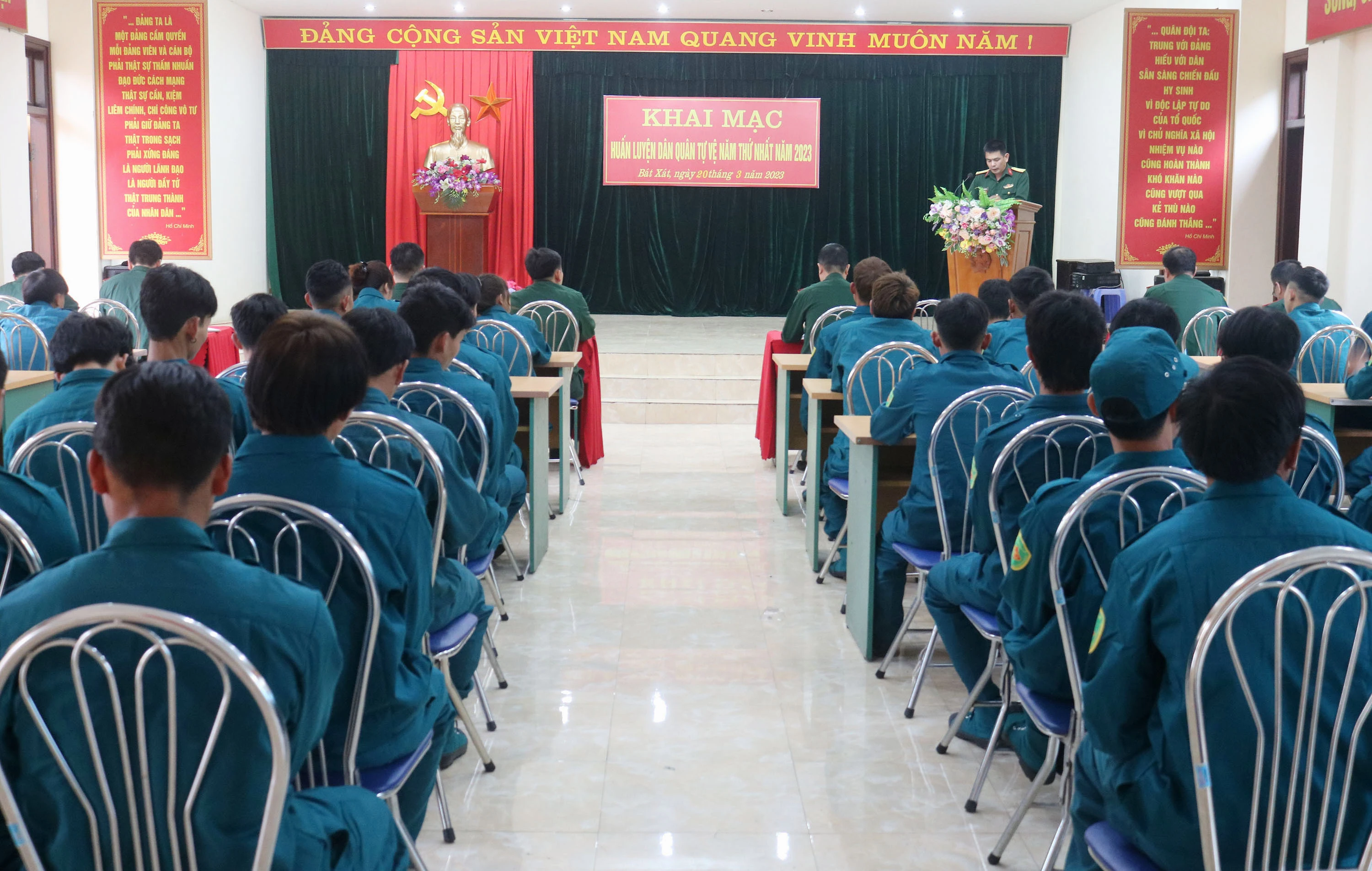 Quang cảnh lễ khai mạc lớp huấn luyện.