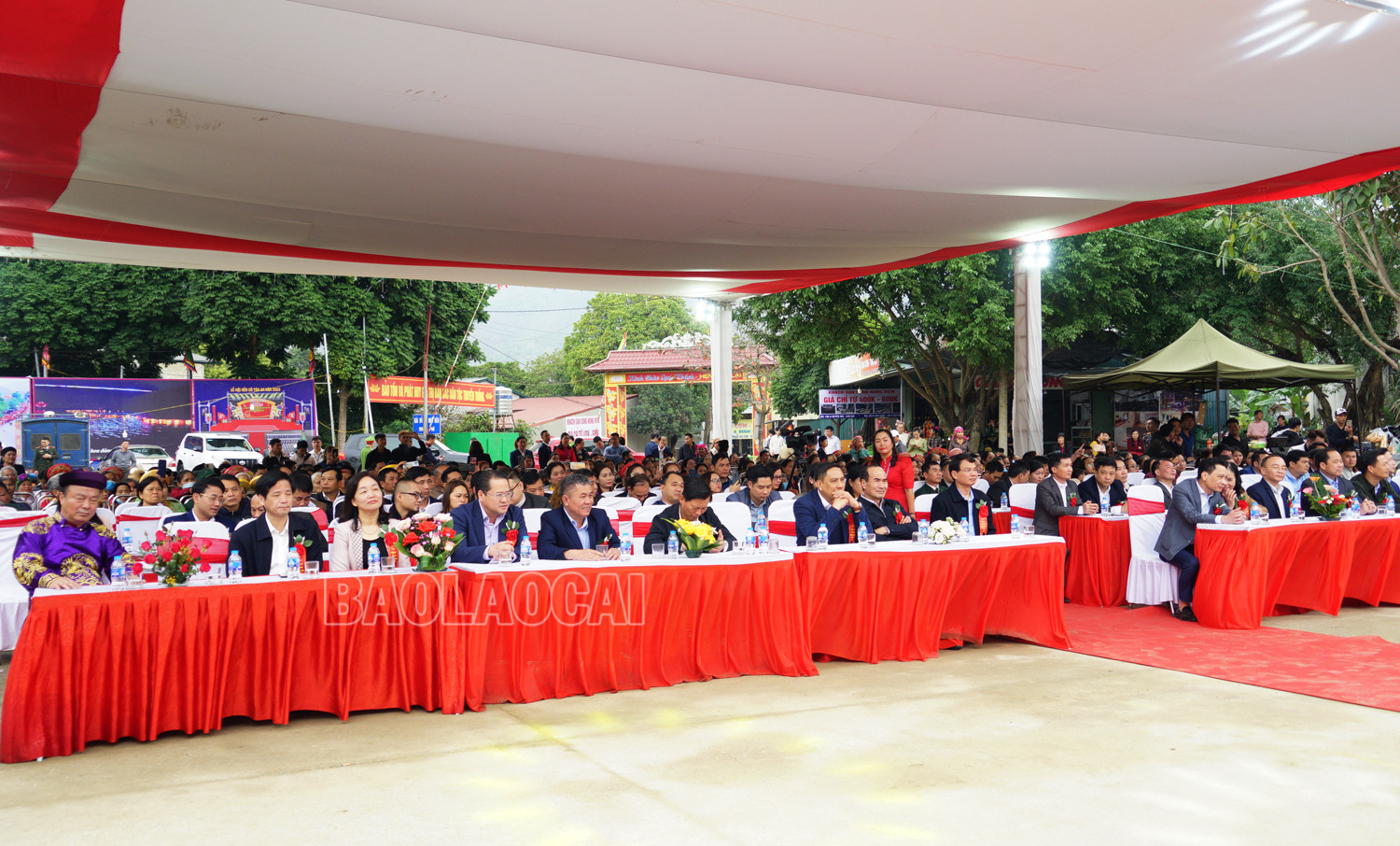 Các đồng chí lãnh đạo tỉnh dự khai mạc Lễ hội đền Cô Tân An ảnh 2