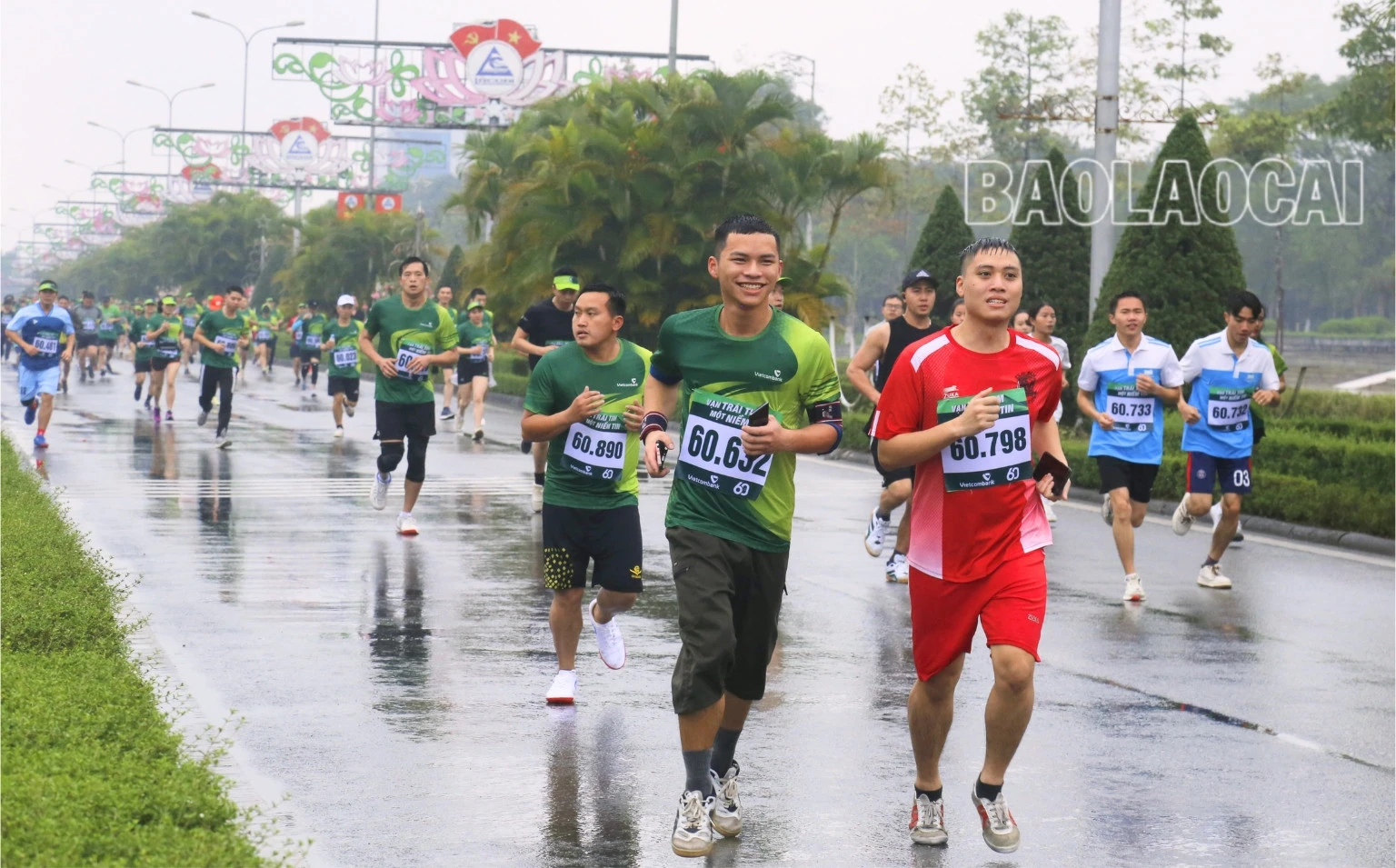 Điều kiện thời tiết không ủng hộ, nhưng các vận động viên vẫn hoàn thành xuất sắc vòng chạy.
