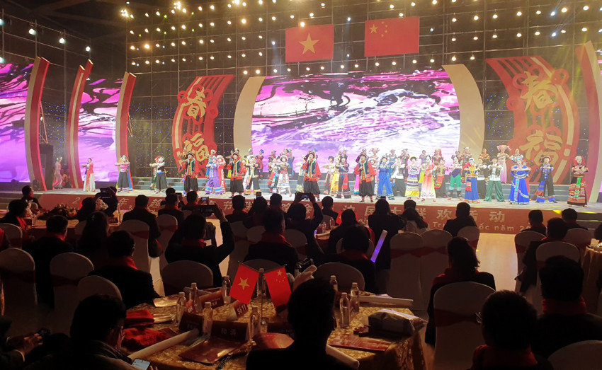 Tỉnh Lào Cai và Lai Châu hội đàm, chúc tết châu Hồng Hà, tỉnh Vân Nam, Trung Quốc ảnh 5 Tỉnh Lào Cai và Lai Châu hội đàm, chúc tết châu Hồng Hà, tỉnh Vân Nam, Trung Quốc ảnh 5