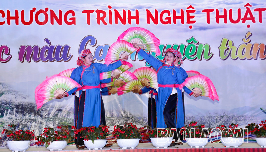 Nhiều hoạt động văn hoá đặc sắc tại Festival Cao nguyên trắng Bắc Hà ảnh 4 Nhiều hoạt động văn hoá đặc sắc tại Festival Cao nguyên trắng Bắc Hà ảnh 4
