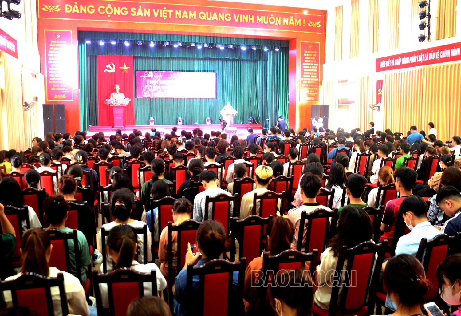 Quang cảnh buổi nói chuyện chuyên đề “Giáo dục nghề nghiệp trong thời đại 4.0”