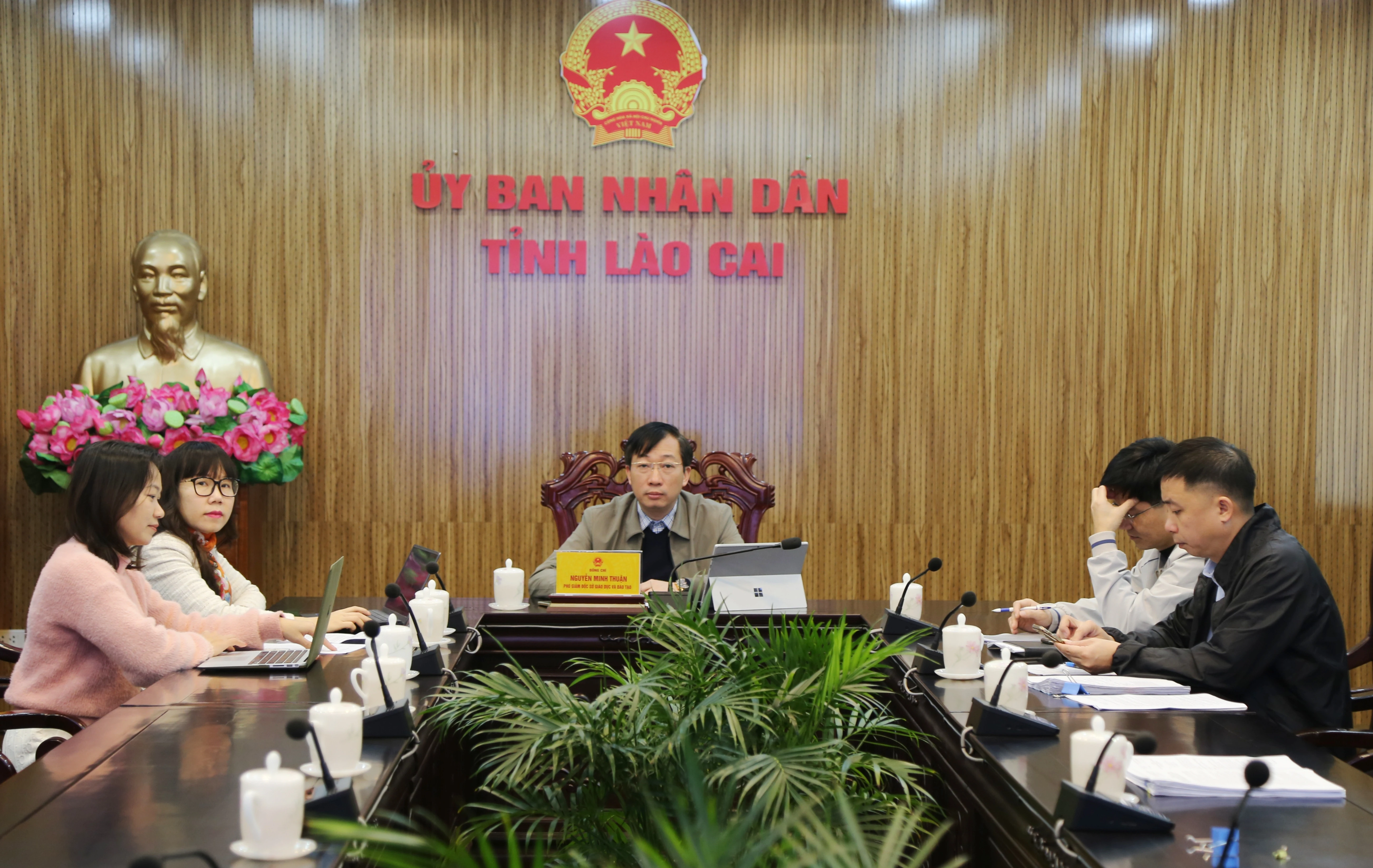 Tiếp tục thực hiện Chương trình "Sóng và máy tính cho em" ảnh 1