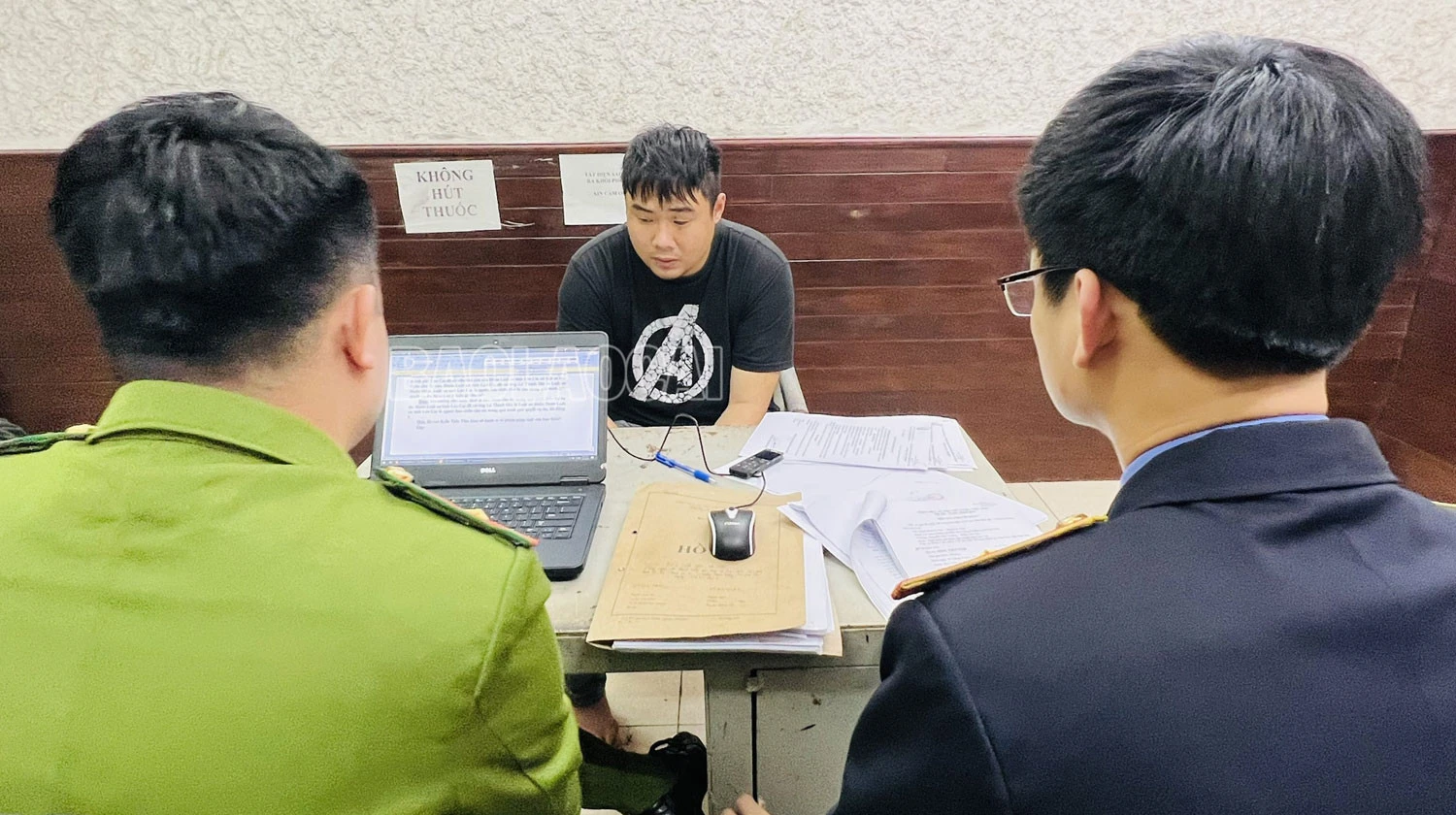 Đối tượng Kiều Tiến Tâm tại Cơ quan Cảnh sát điều tra.