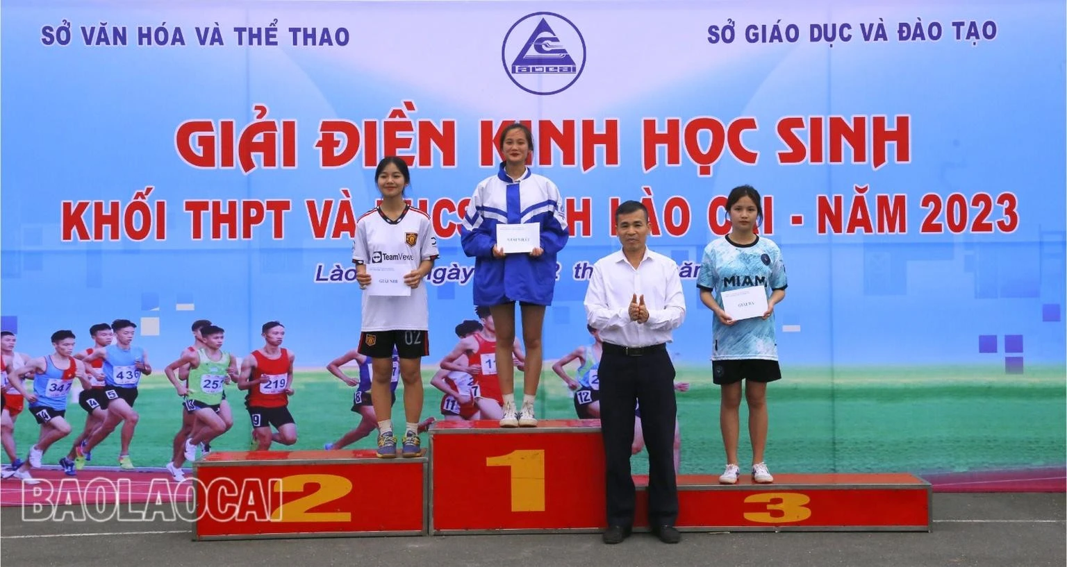 Bế mạc Giải Điền kinh khối THPT và THCS tỉnh Lào Cai năm 2023 ảnh 5