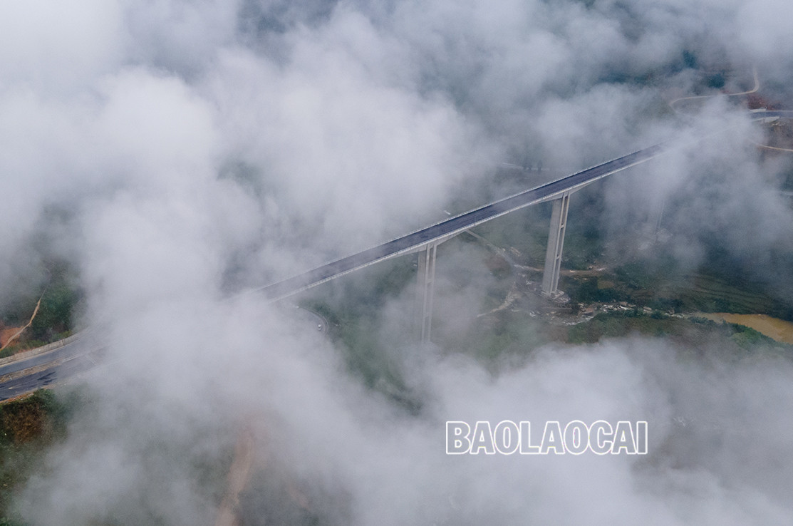 Huyền ảo Sa Pa dưới làn mây trắng ảnh 1 Huyền ảo Sa Pa dưới làn mây trắng ảnh 1