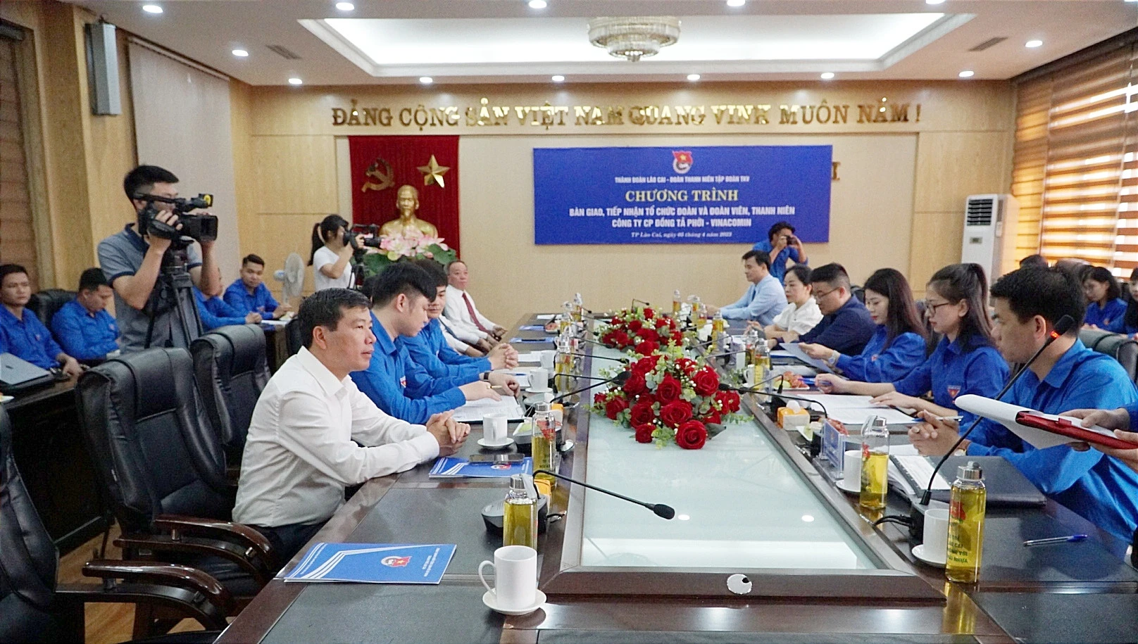 Quang cảnh hội nghị.