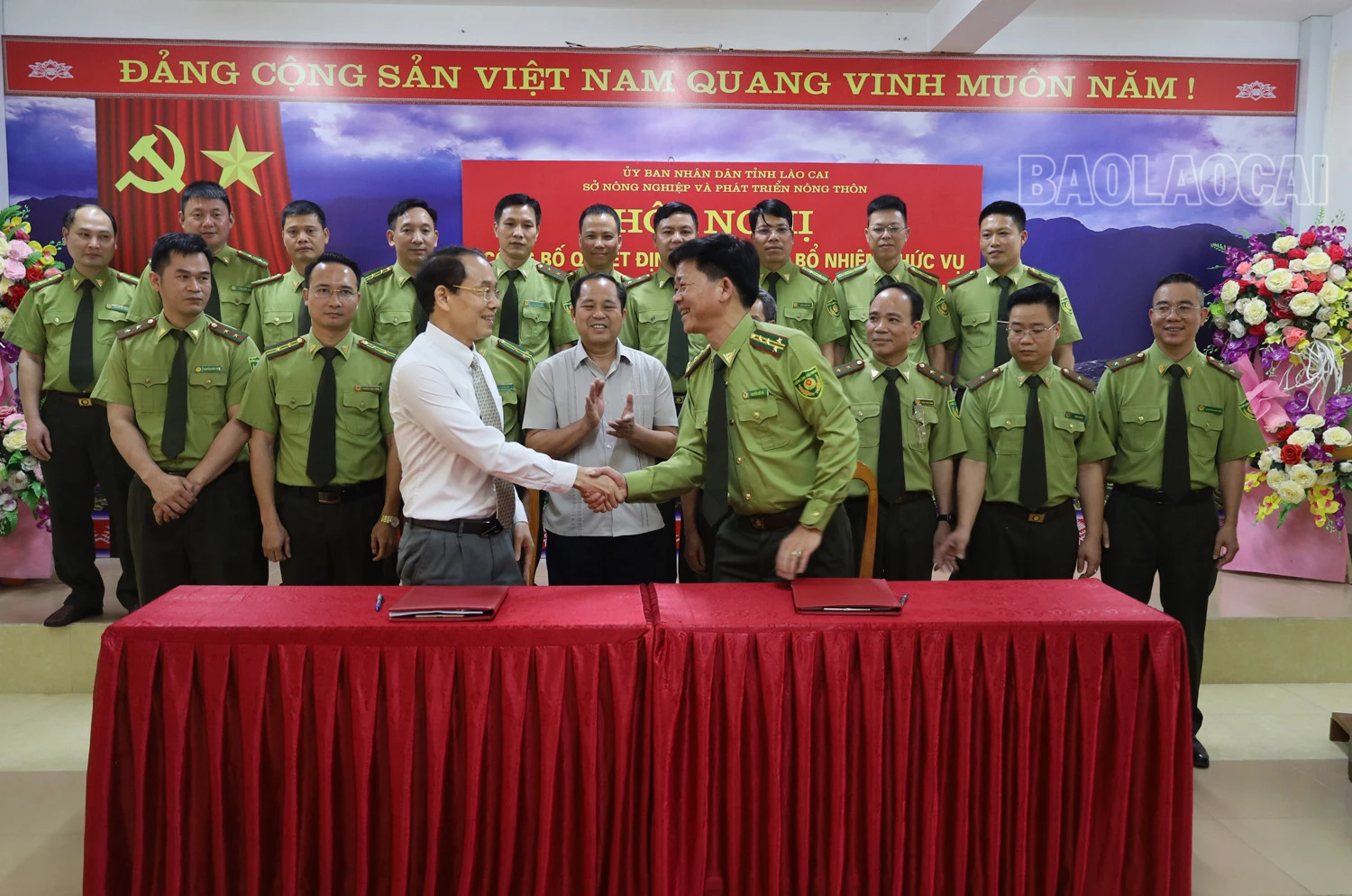 Công bố quyết định điều động, bổ nhiệm chức vụ Chi cục trưởng Chi cục Kiểm lâm ảnh 5