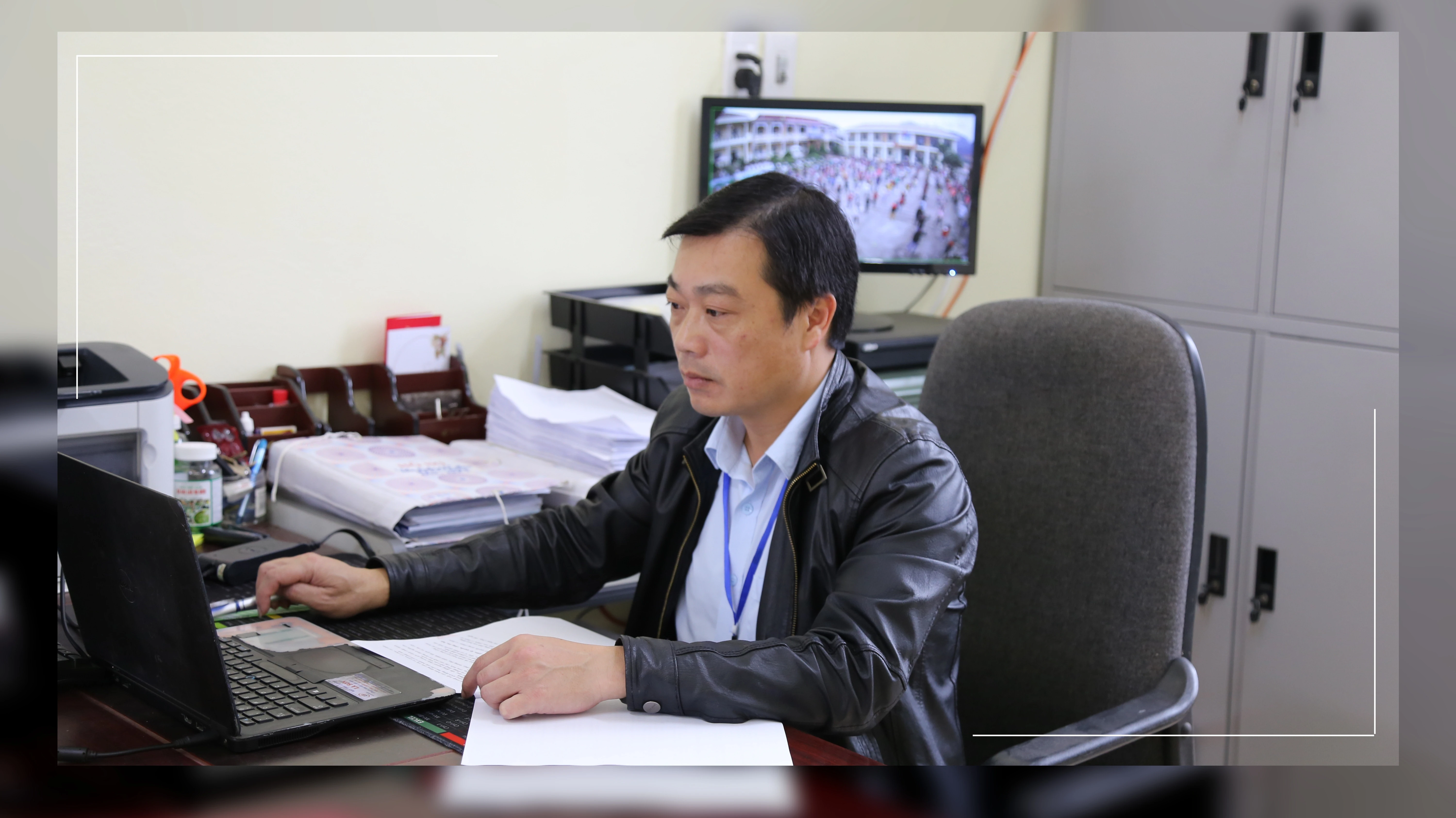 Thầy Tùng hiện là Hiệu trưởng Trường Phổ thông dân tộc bán trú Tiểu học Nậm Chảy, huyện Mường Khương.