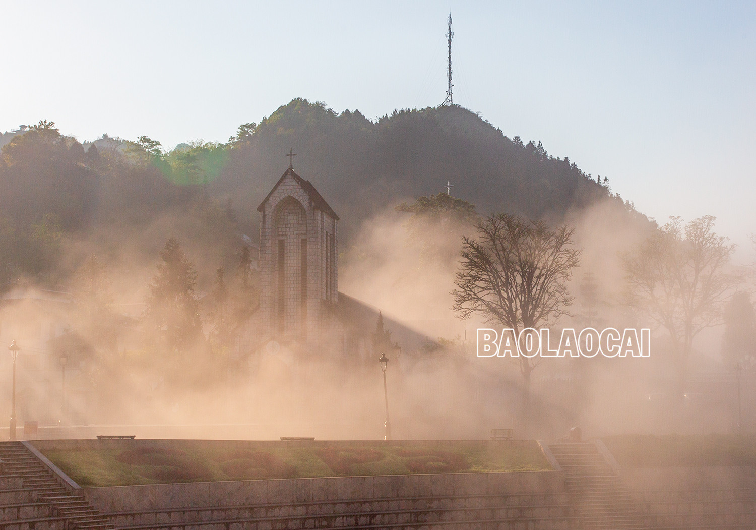 Huyền ảo Sa Pa dưới làn mây trắng ảnh 4 Huyền ảo Sa Pa dưới làn mây trắng ảnh 4