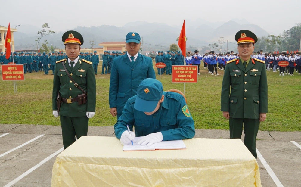 Nhiều địa phương đồng loạt tổ chức Lễ ra quân quân huấn luyện năm 2023 ảnh 5