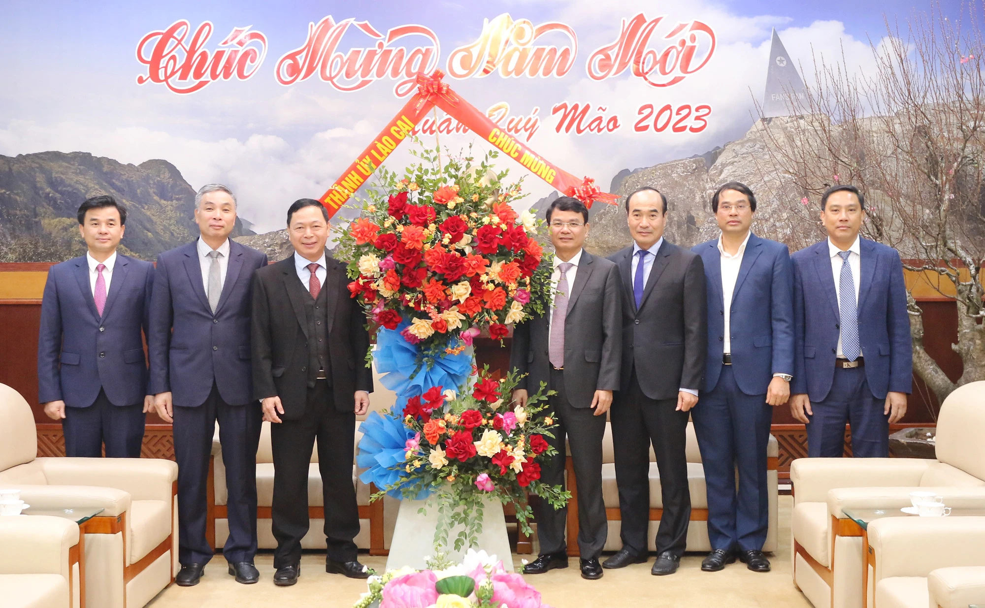 Các đoàn đại biểu chúc mừng Tỉnh ủy nhân kỷ niệm 93 năm ngày thành lập Đảng Cộng sản Việt Nam ảnh 2