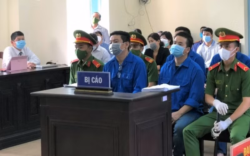 Xét xử sơ thẩm vụ án lợi dụng các quyền tự do dân chủ xâm phạm lợi ích của Nhà nước, quyền, lợi ích hợp pháp của tổ chức cá nhân đối với Trương Châu Hữu Danh và các đồng phạm. Xét xử sơ thẩm vụ án lợi dụng các quyền tự do dân chủ xâm phạm lợi ích của Nhà nước, quyền, lợi ích hợp pháp của tổ chức cá nhân đối với Trương Châu Hữu Danh và các đồng phạm.