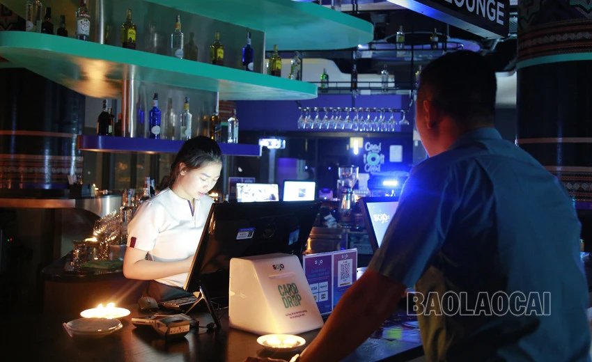 Lào Cai tiết kiệm 9.800 kWh điện trong Chiến dịch giờ Trái đất&nbsp; ảnh 1