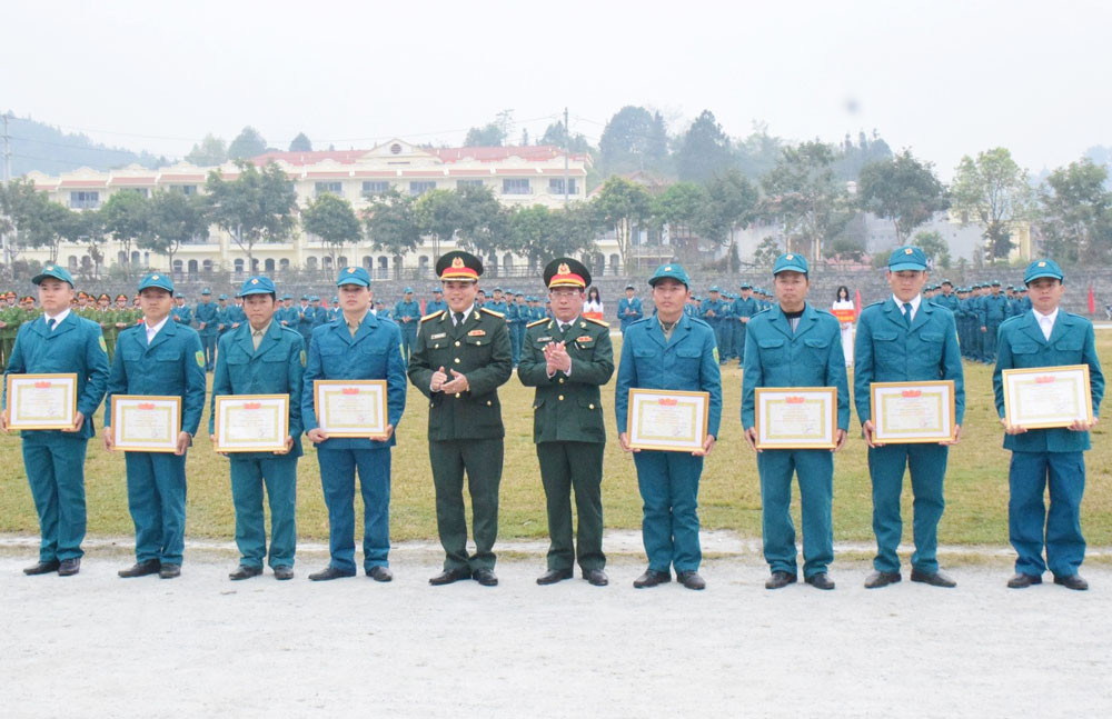 Nhiều địa phương đồng loạt tổ chức Lễ ra quân quân huấn luyện năm 2023 ảnh 4