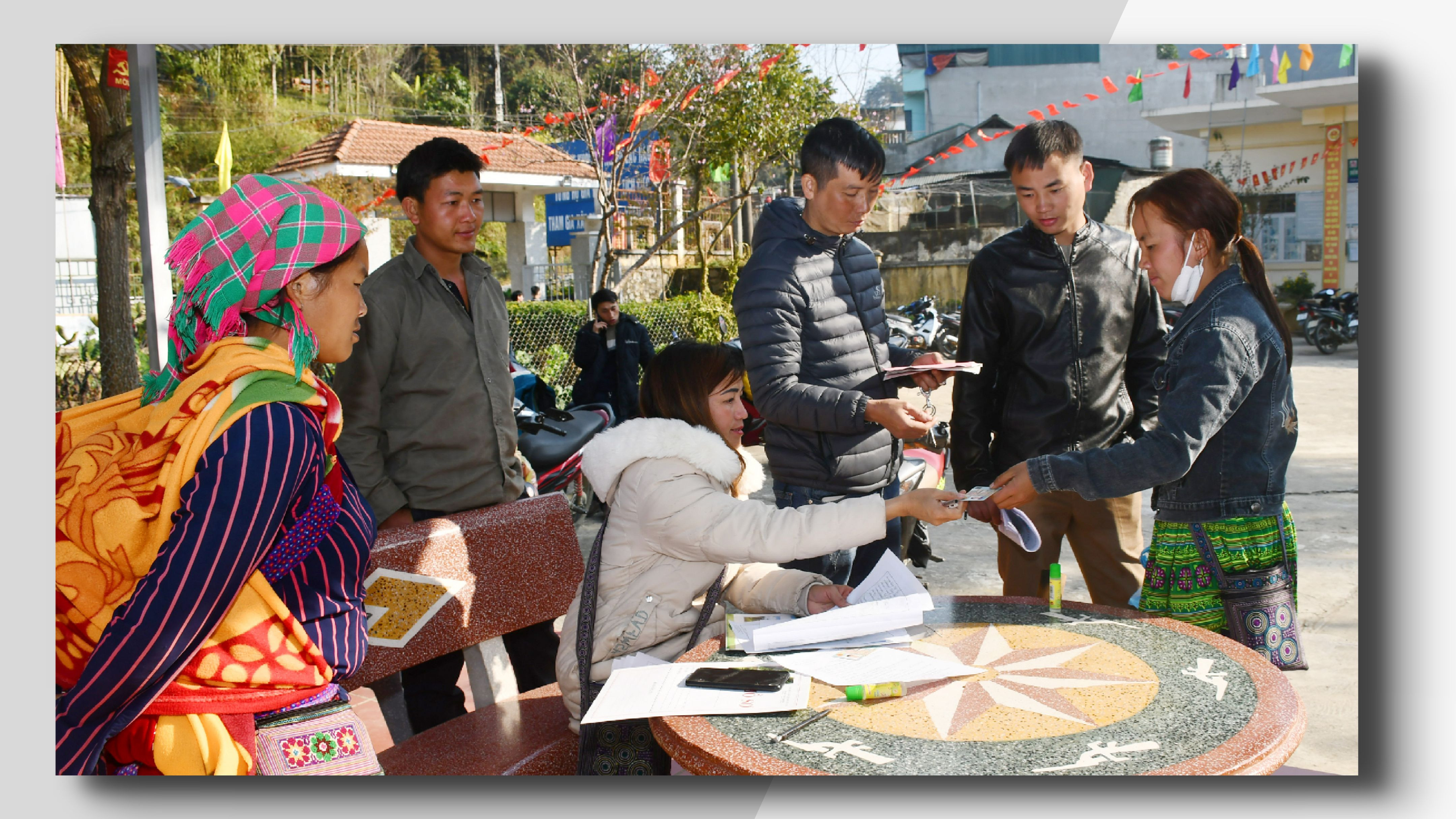 Sôi động thị trường lao động, việc làm ảnh 2 Sôi động thị trường lao động, việc làm ảnh 2