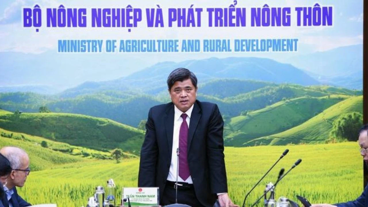 Thứ trưởng Bộ Nông nghiệp và Phát triển nông thôn Trần Thanh Nam phát biểu kết luận tại diễn đàn. (ảnh Báo Nông nghiệp Việt Nam).