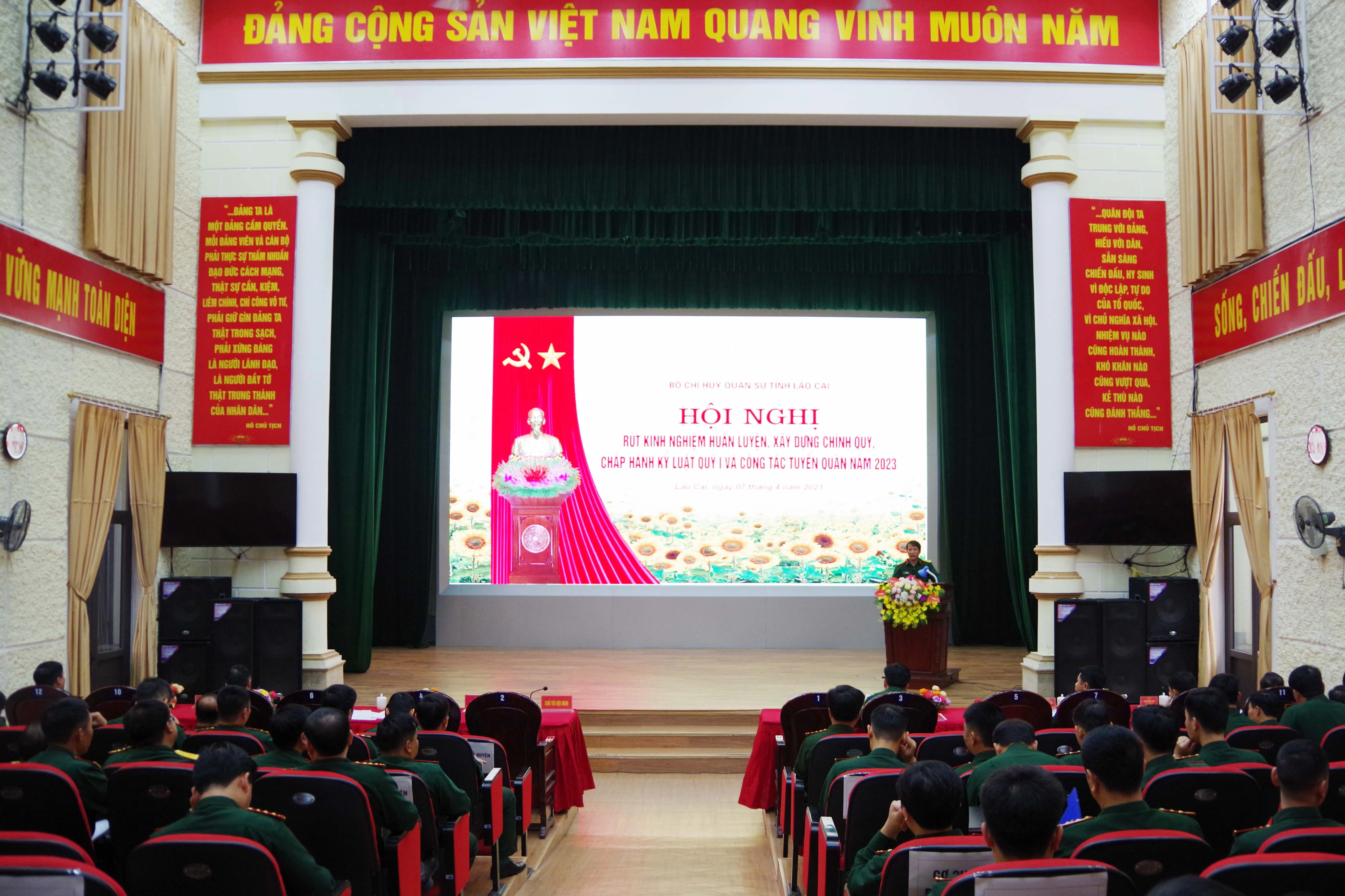 Rút kinh nghiệm công tác huấn luyện và tuyển quân năm 2023 ảnh 1
