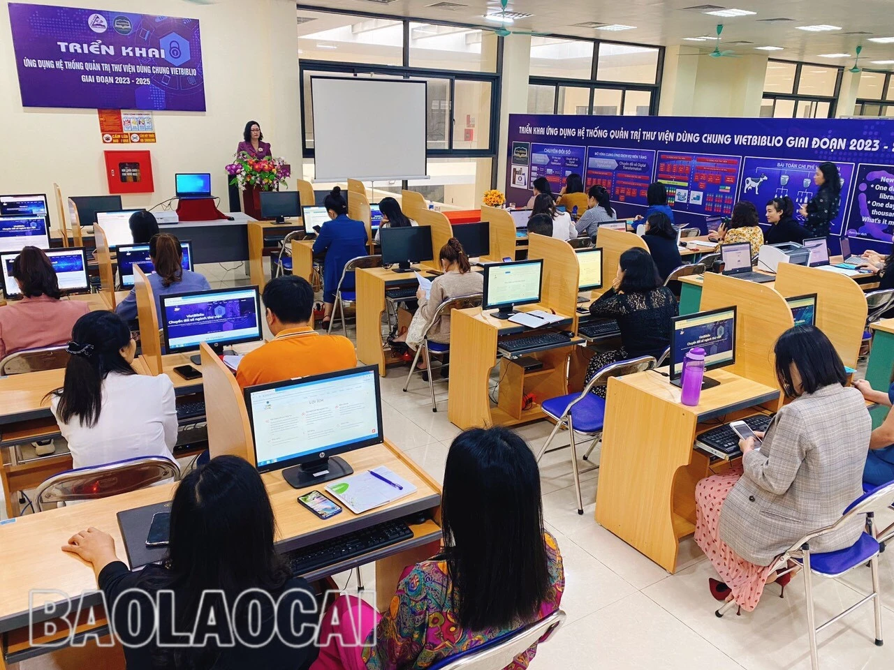 Quang cảnh lớp tập huấn.