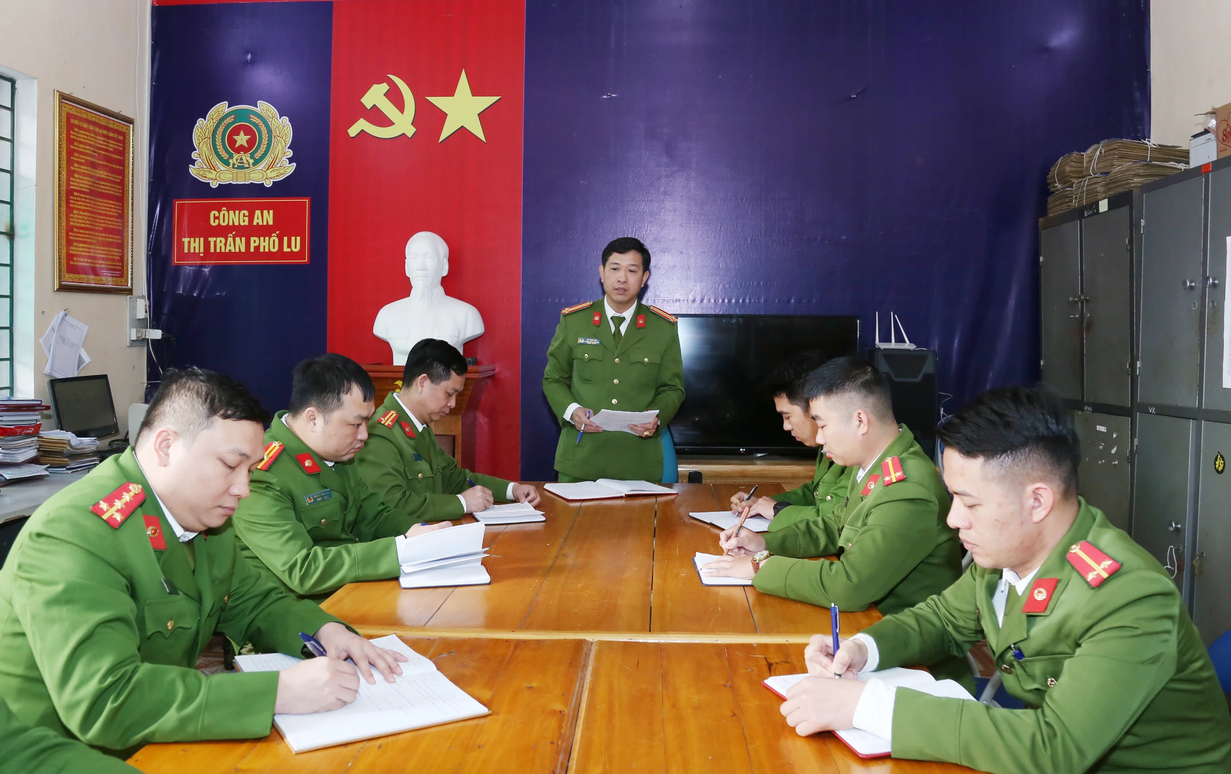 Giữ vững an ninh, trật tự bằng giải pháp căn cơ ảnh 1