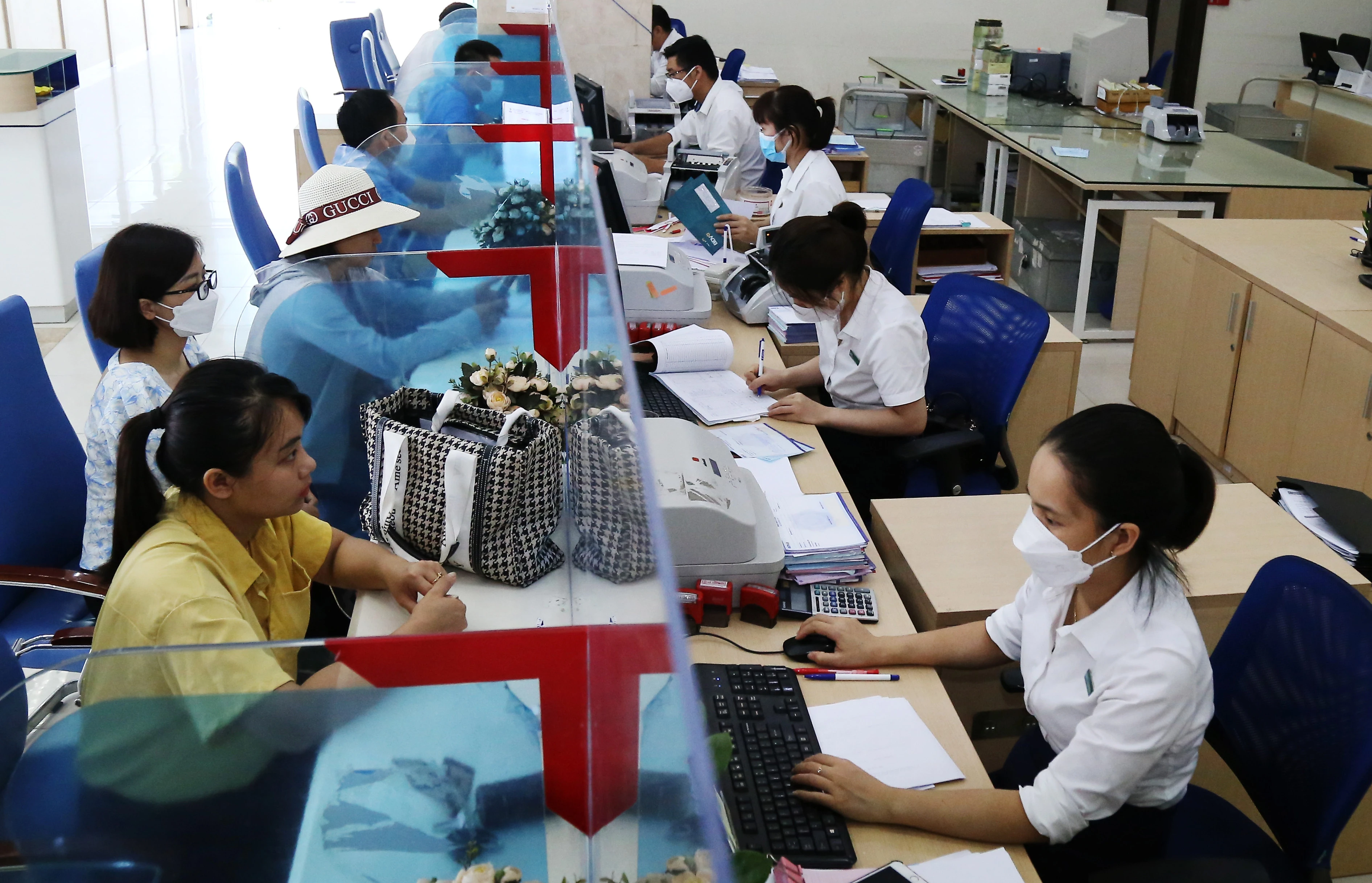 Các ngân hàng đáp ứng nguồn vốn khôi phục sản xuất, kinh doanh.