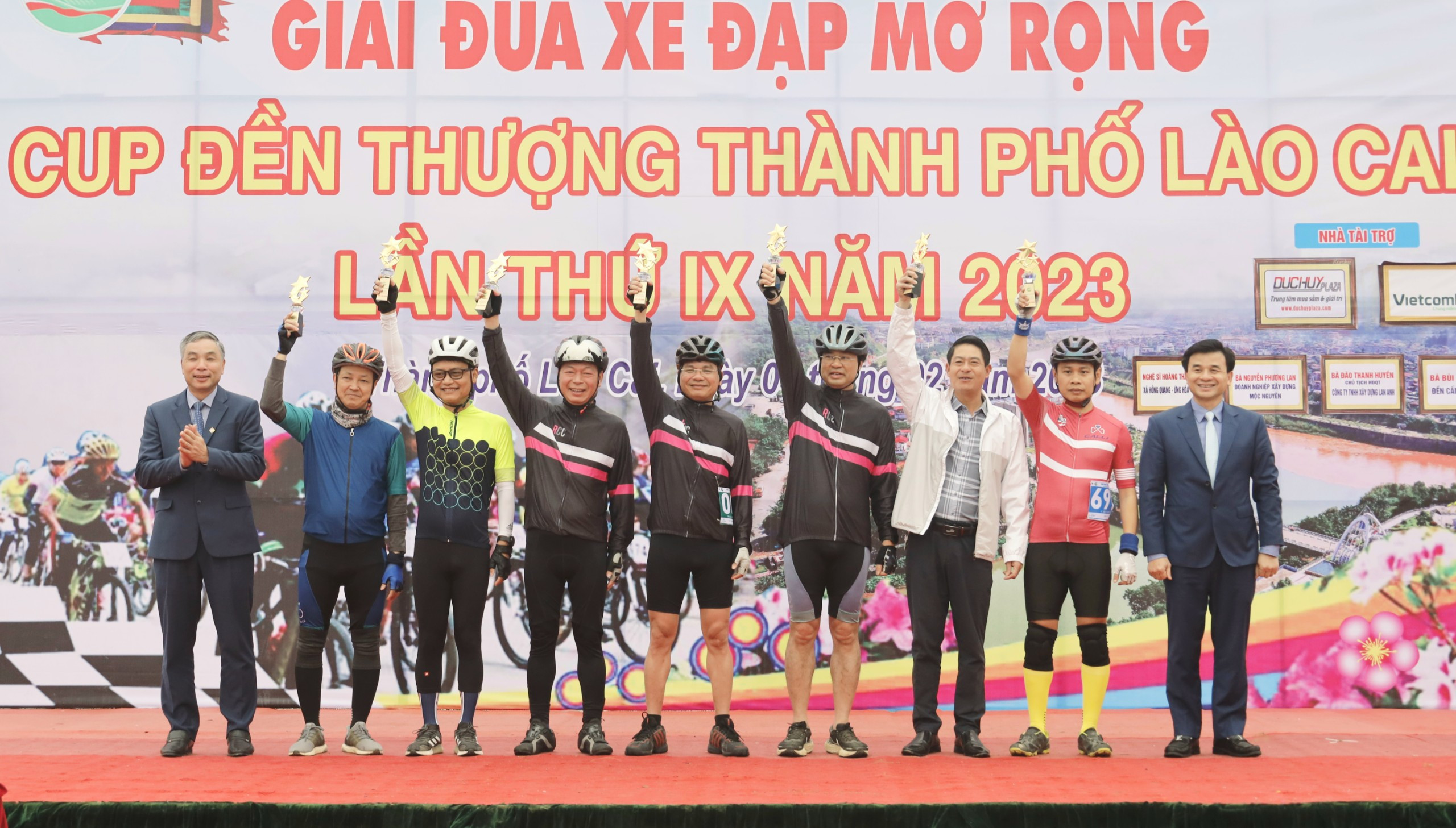 Hấp dẫn Giải Đua xe đạp mở rộng Cup đền Thượng thành phố Lào Cai lần thứ IX năm 2023 ảnh 1 Hấp dẫn Giải Đua xe đạp mở rộng Cup đền Thượng thành phố Lào Cai lần thứ IX năm 2023 ảnh 1