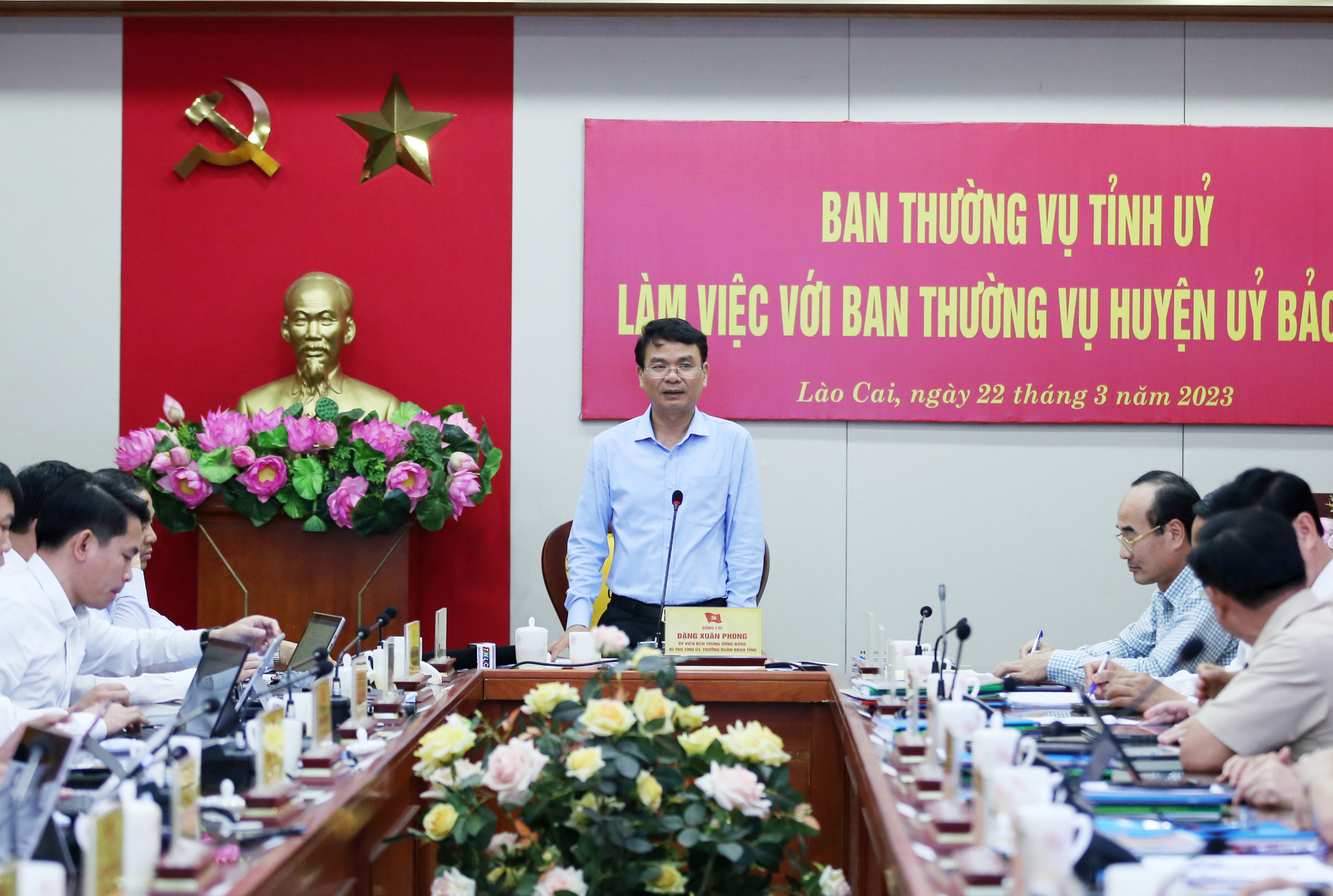 Bí thư Tỉnh ủy Đặng Xuân Phong chủ trì cuộc làm việc của Ban Thường vụ Tỉnh ủy với Ban Thường vụ Huyện ủy Bảo Yên ảnh 11
