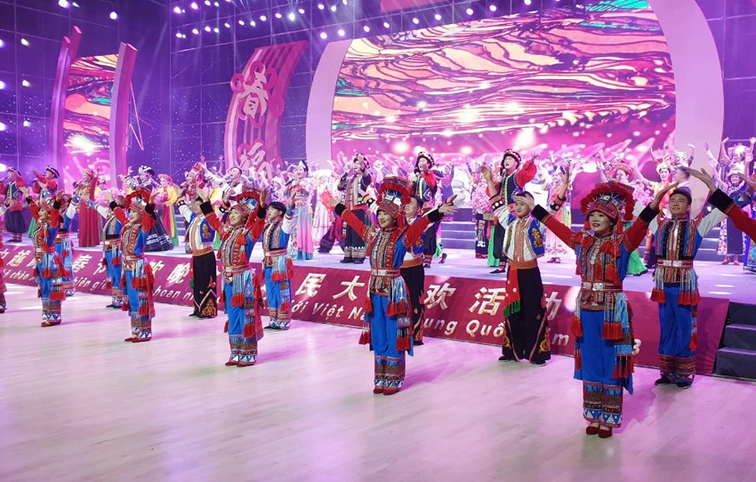 Tỉnh Lào Cai và Lai Châu hội đàm, chúc tết châu Hồng Hà, tỉnh Vân Nam, Trung Quốc ảnh 9 Tỉnh Lào Cai và Lai Châu hội đàm, chúc tết châu Hồng Hà, tỉnh Vân Nam, Trung Quốc ảnh 9