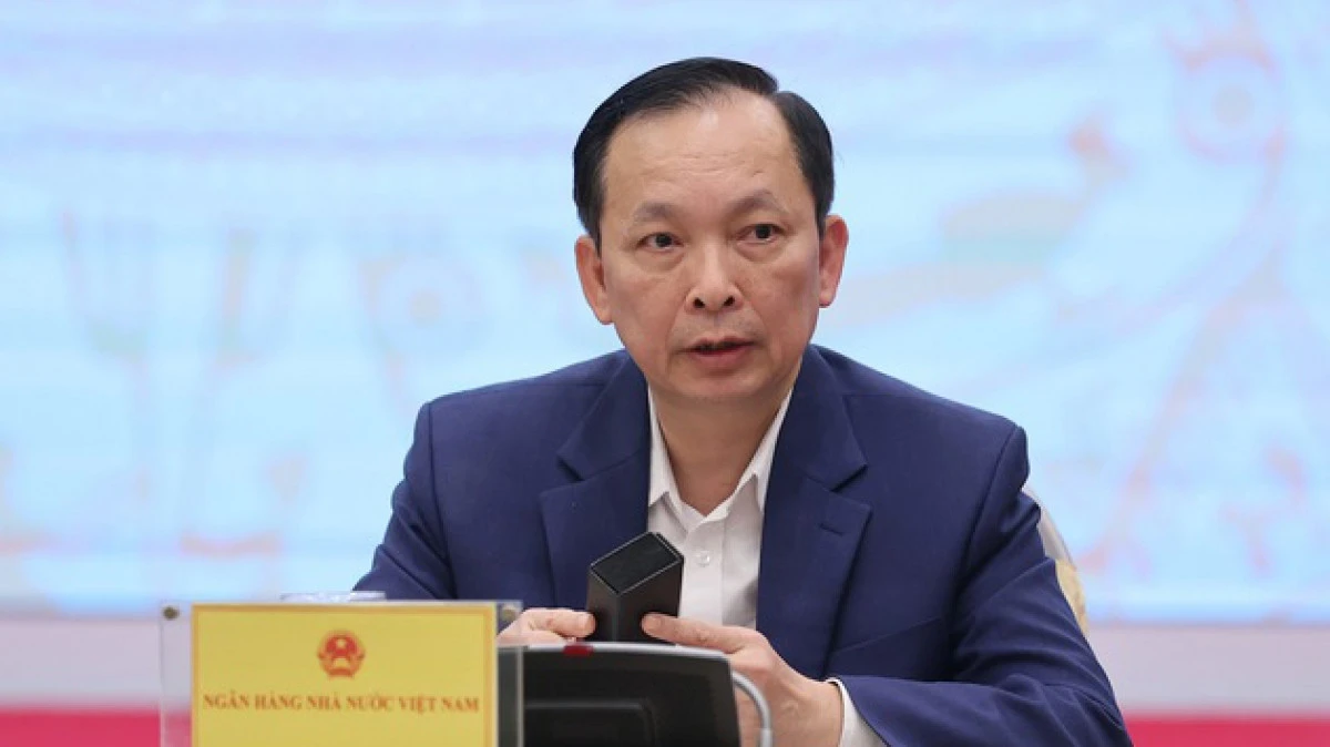 Phó Thống đốc Đào Minh Tú nhấn mạnh: "Ngân hàng Nhà nước đã chỉ đạo kiểm soát chặt cấp vốn cho các lĩnh vực tiềm ẩn nhiều rủi ro trong bất động sản, phân khúc có tỷ lệ đầu cơ lớn,… để đảm bảo an toàn hệ thống. Đến nay, chúng tôi vẫn nhất quán quan điểm chỉ đạo như vậy. Còn đối với tín dụng phục vụ mục đích chính đáng của người mua nhà đều được đảm bảo công bằng như các lĩnh vực khác".
