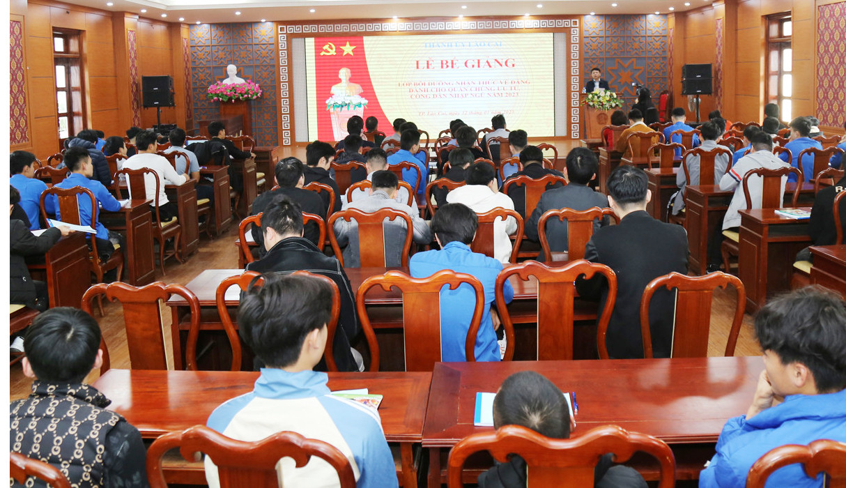 Lớp bồi dưỡng nhận thức về Đảng cho quần chúng ưu tú, công dân chuẩn bị nhập ngũ đợt 1 - năm 2023. Lớp bồi dưỡng nhận thức về Đảng cho quần chúng ưu tú, công dân chuẩn bị nhập ngũ đợt 1 - năm 2023.