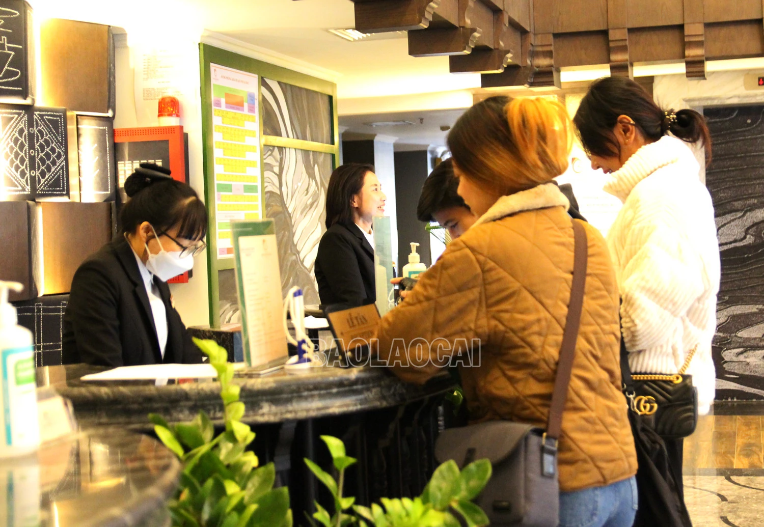 Khách sạn phân khúc cao cấp liên tục “cháy” phòng nghỉ vào dịp cuối tuần ảnh 1