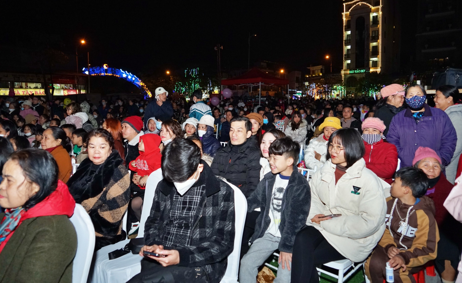 Thành phố Lào Cai tổ chức chương trình nghệ thuật Chào năm mới 2023 “Sắc Xuân thành phố biên cương” ảnh 2