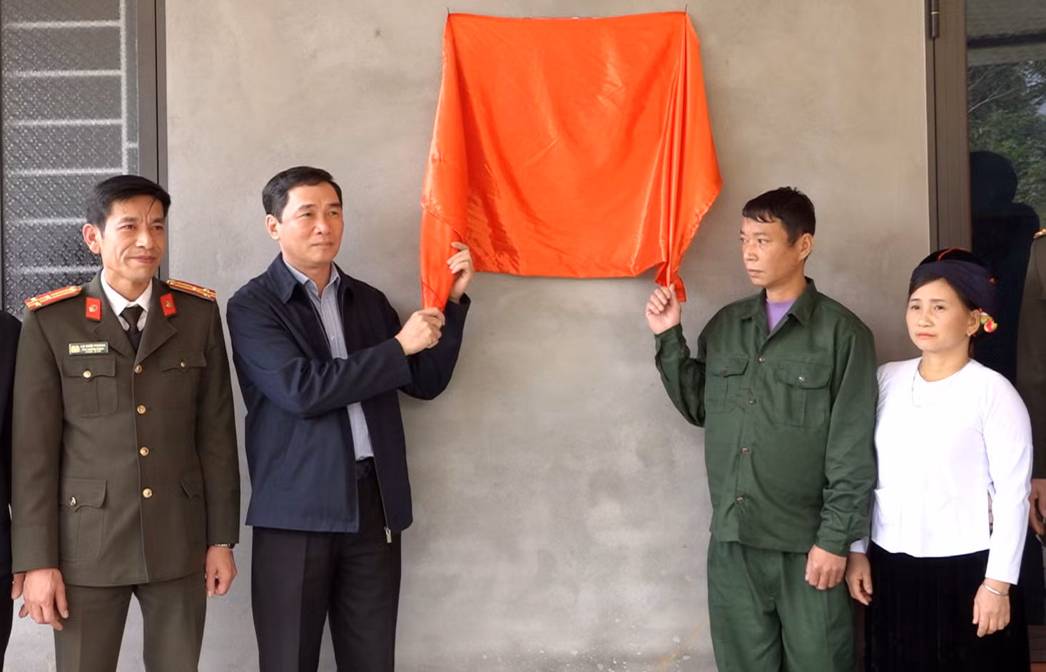 Hỗ trợ những hộ khó khăn về nhà ở không chỉ tạo tiền đề xây dựng huyện Bảo Yên đạt huyện nông thôn mới vào năm 2025, mà còn làm đẹp thêm tinh thần tương thân, tương ái của dân tộc.