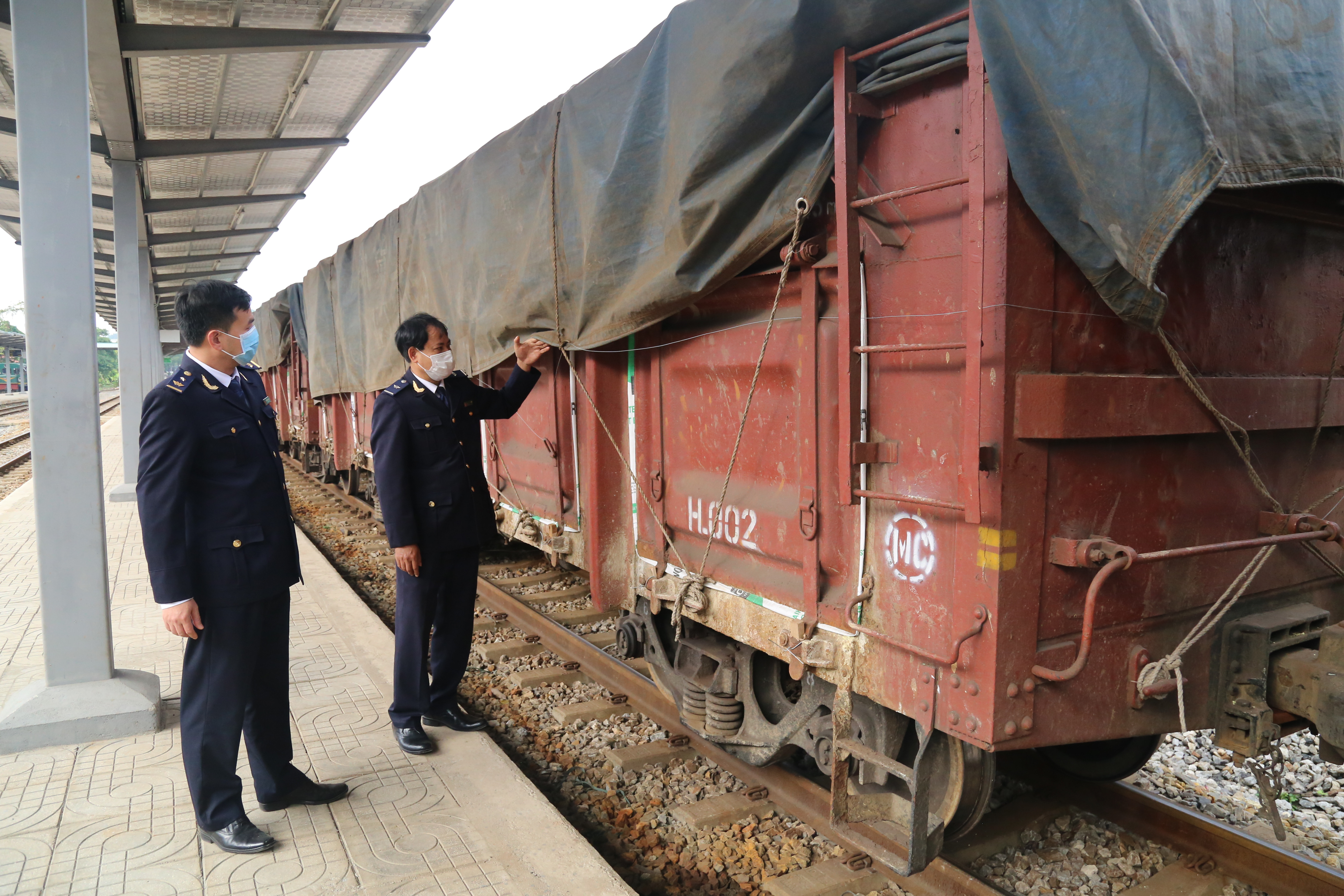 Từ xe đạp thồ đến trung tâm logistics ảnh 6