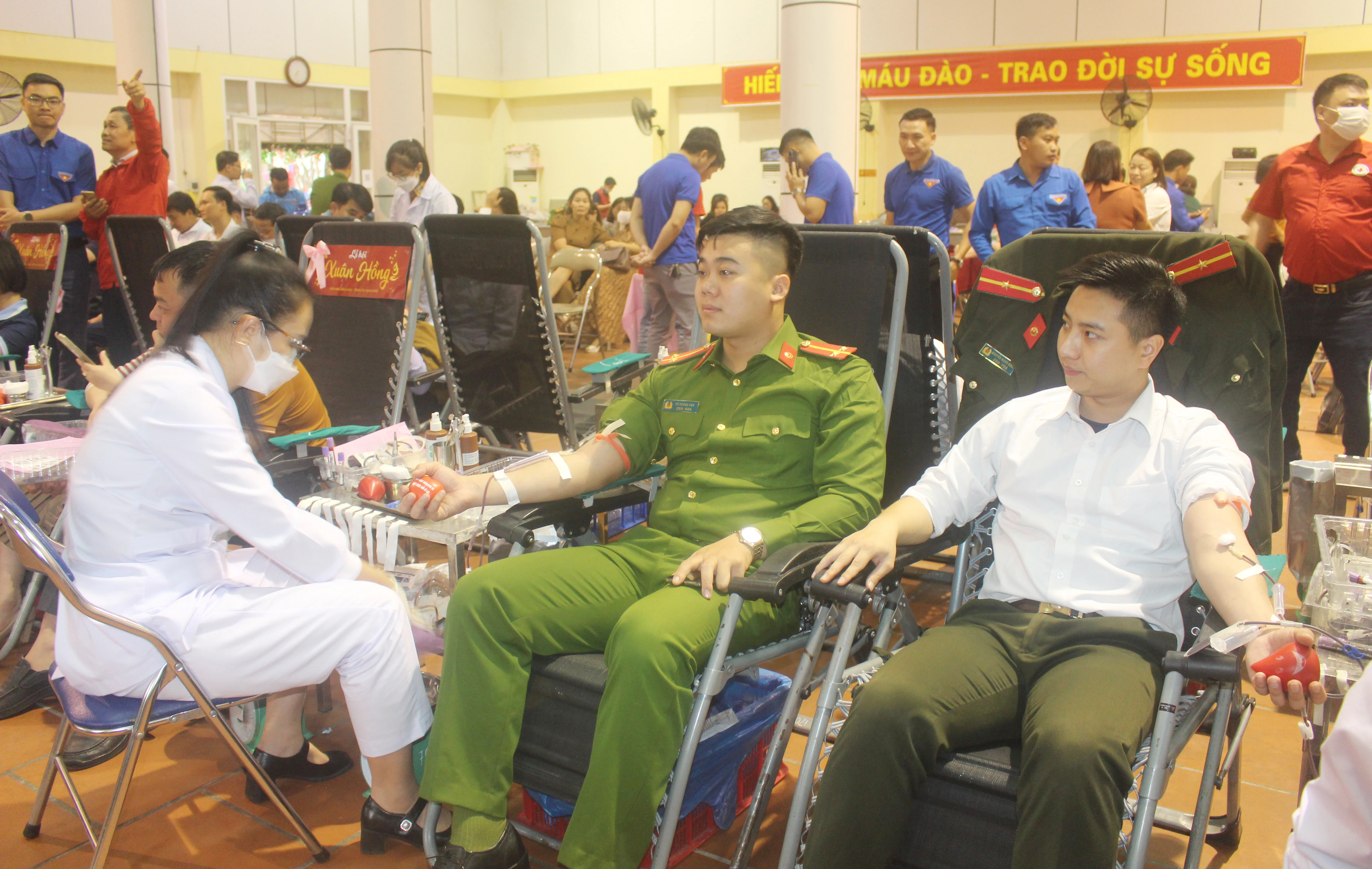 Ngày hội thu hút nhiều đoàn viên, thanh niên, lực lượng vũ trang trên địa bàn tham gia.