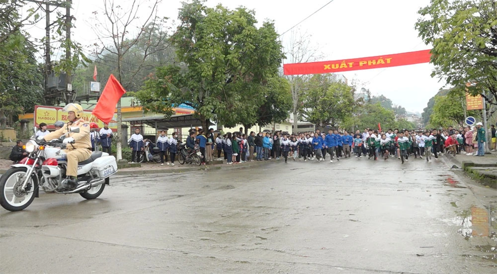 Si Ma Cai tổ chức Giải Việt dã lần thứ XXII ảnh 2