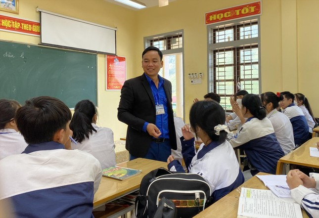 Thầy giáo làng truyền cảm hứng khởi nghiệp ảnh 1 Thầy giáo làng truyền cảm hứng khởi nghiệp ảnh 1