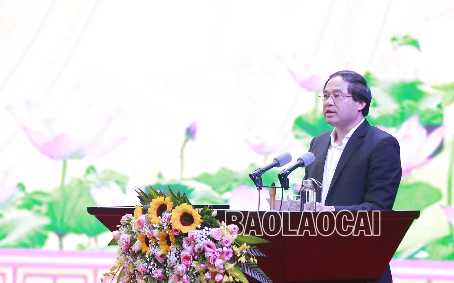 Đồng chí Trịnh Xuân Trường, Chủ tịch UBND tỉnh khai mạc hội nghị.