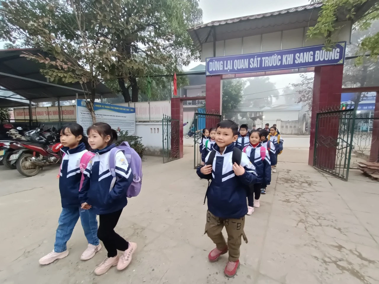 Hơn 231.000 học sinh trở lại trường sau kỳ nghỉ tết Nguyên đán ảnh 2